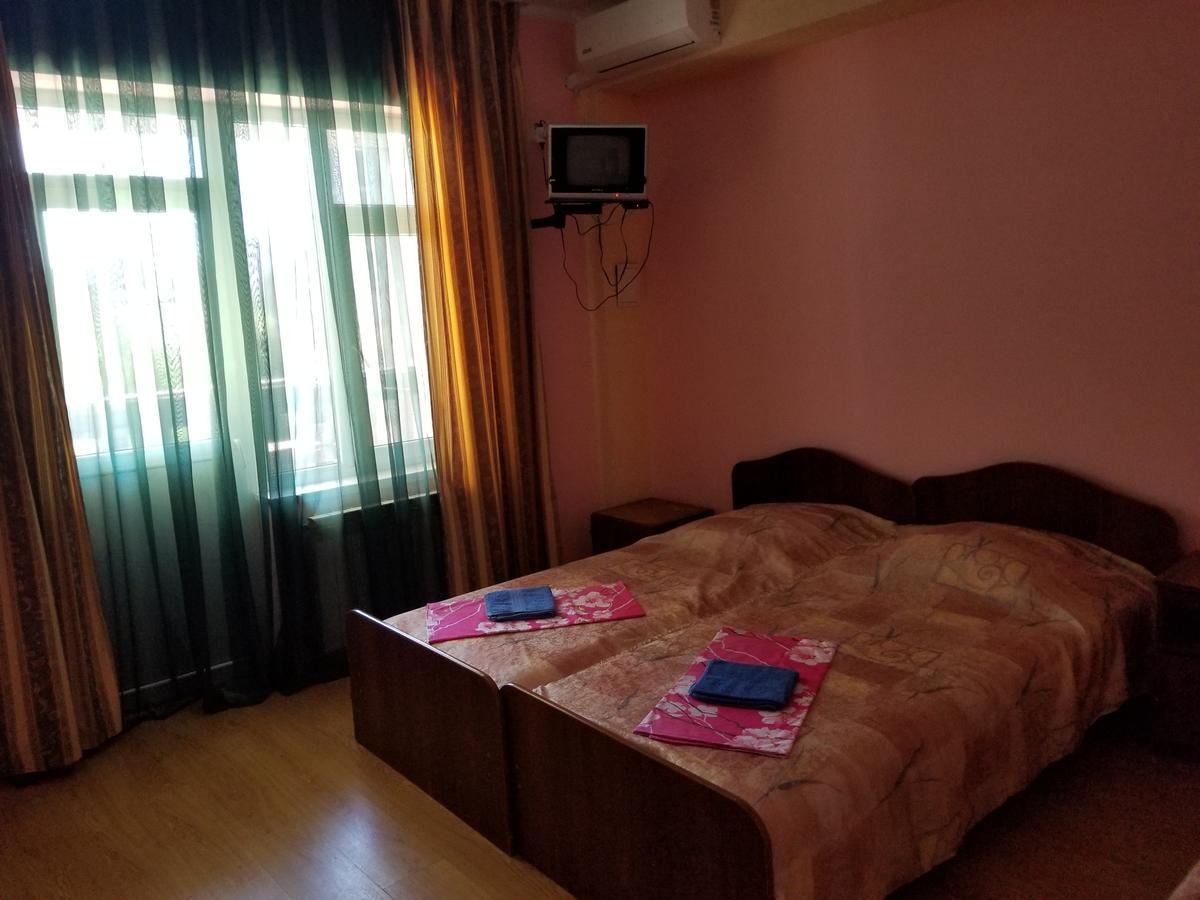 Gostevoi Dom Karavan Hotel Anapa Kültér fotó